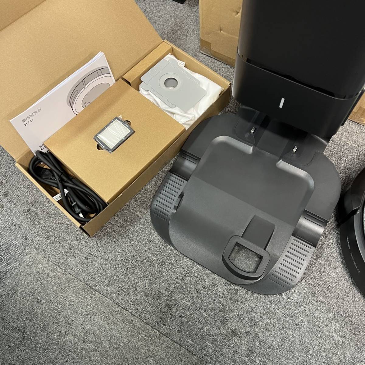 送料無料！ ルンバi3+ アイロボット 掃除機 ロボット掃除機 外箱有