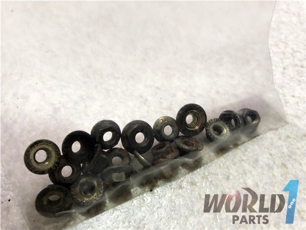 70系 スープラ 後期 純正 テールランプ 左右 センターガーニッシュ 