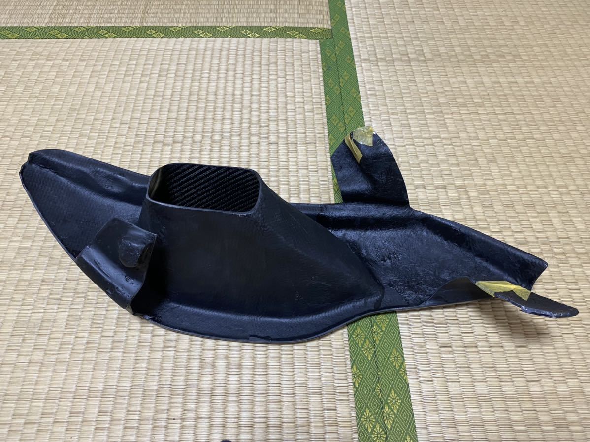 シビックタイプR FD2 左側 ヘッドライトインテーク カーボン製
