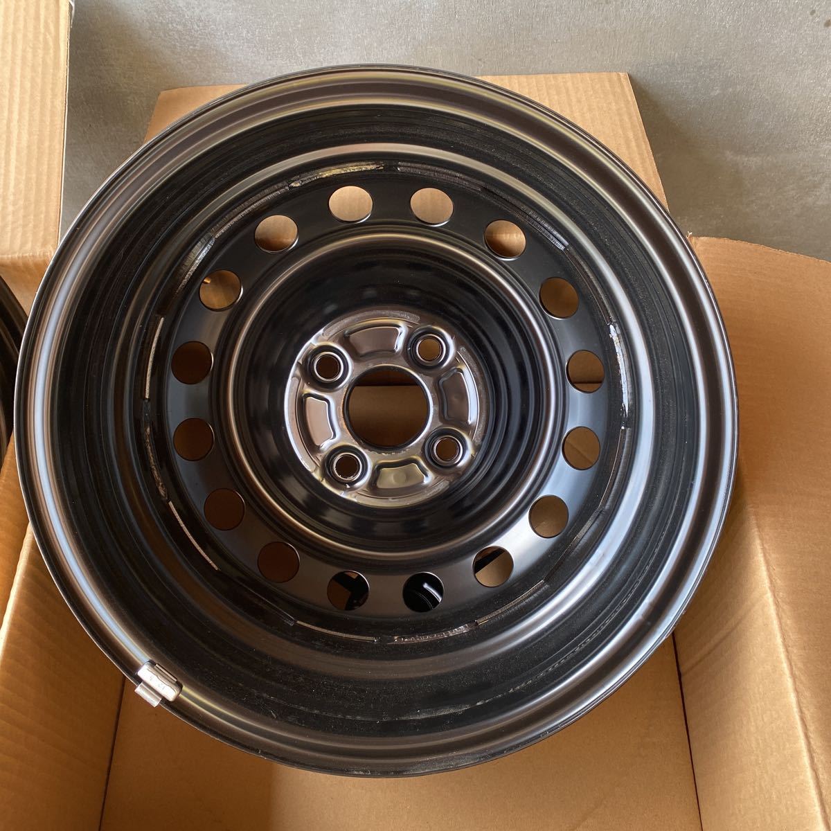 新車外し ）スチールホイール PCD100 14インチ5.5j トヨタ純正 鉄チン 