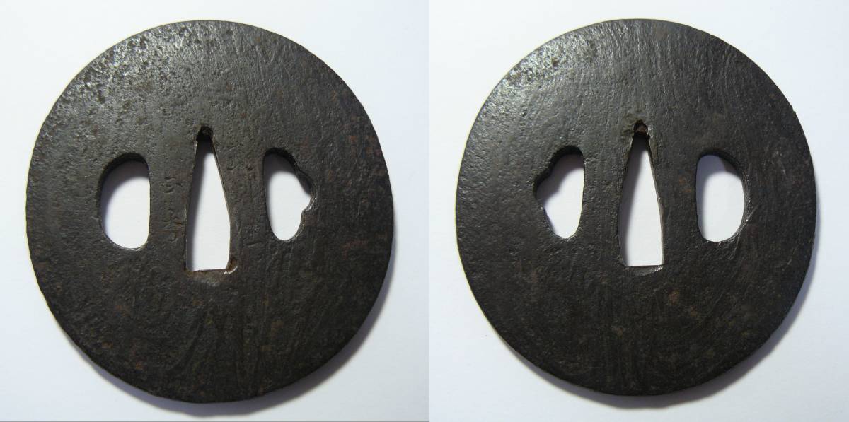 鐔鍔つば　『武州住　正秀』　稀少な在銘　刀匠　練り鐔　鍛錬　見事な逸品　鉄地　江戸時代　武具　日本刀