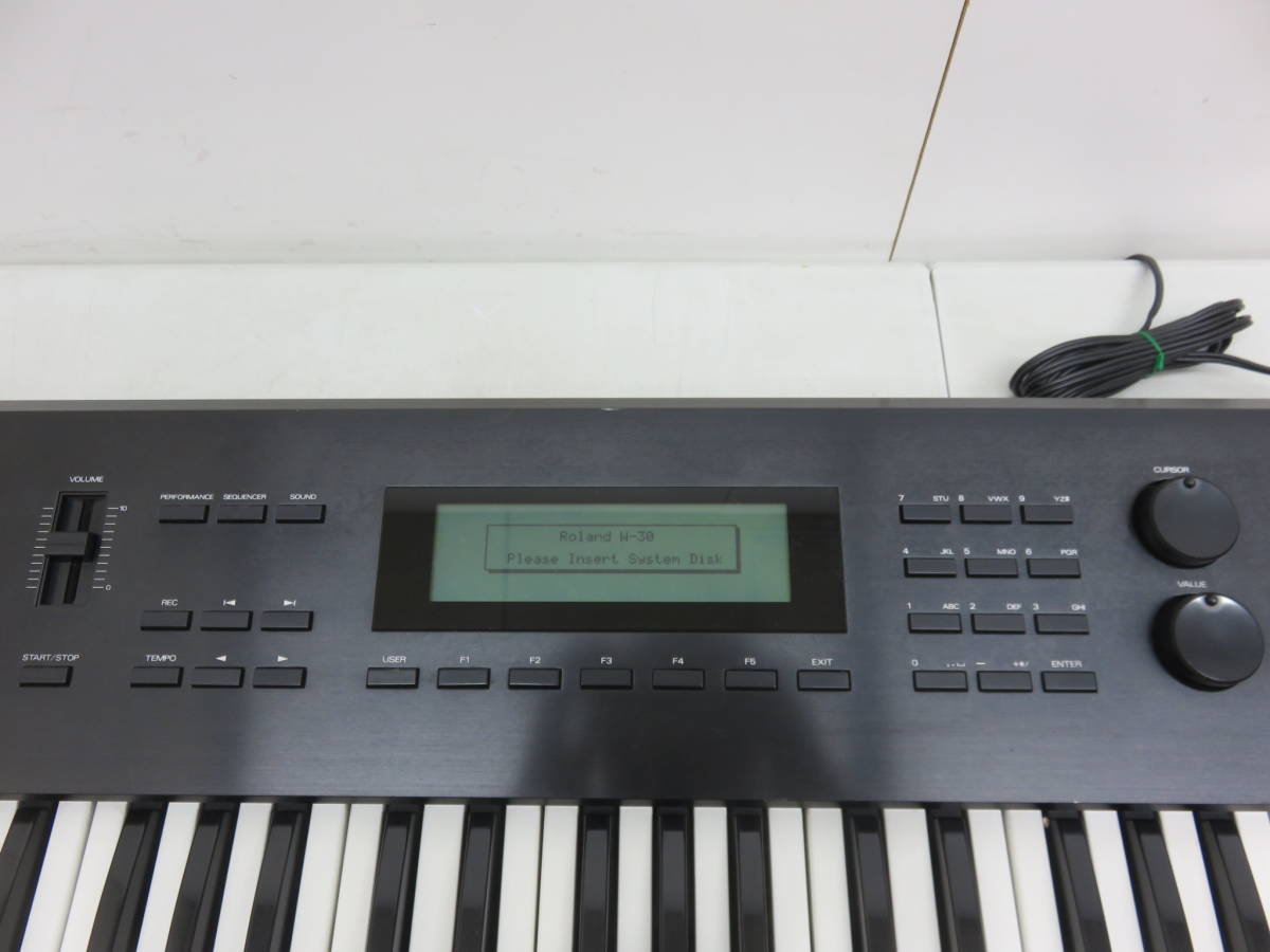 ROLAND XP-80 MUSIC WORK STATION シンセサイザー キーボード 76鍵