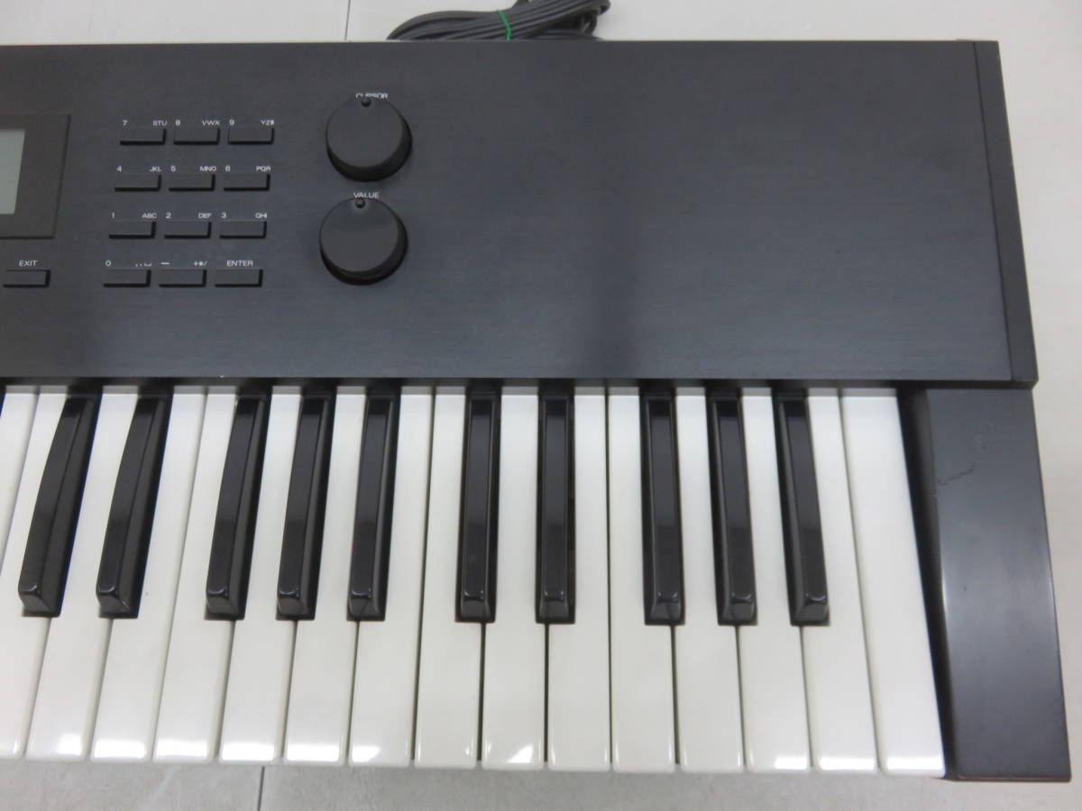 ROLAND XP-80 MUSIC WORK STATION シンセサイザー キーボード 76鍵