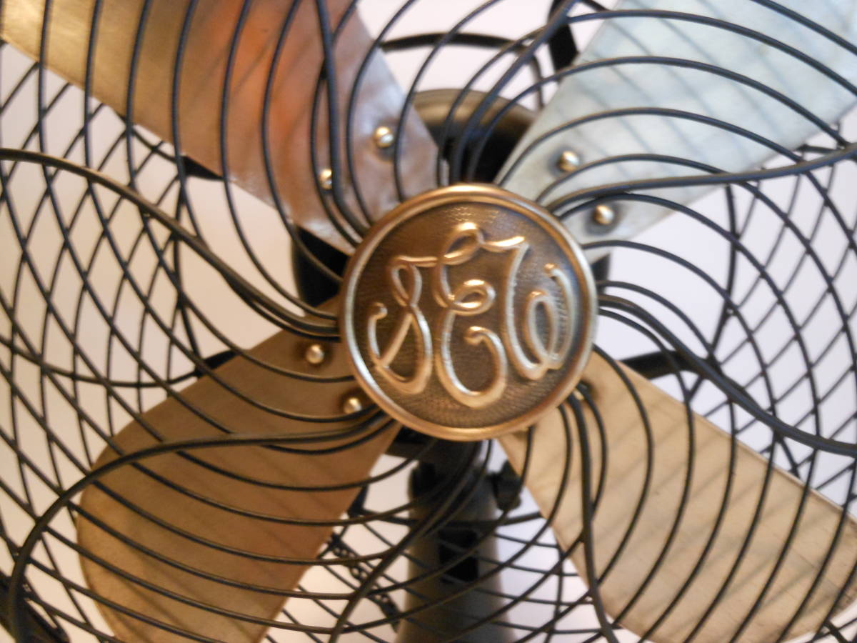 新作入荷，新作登場 蔵出 戦前 古い芝浦扇風機 真鍮4枚羽 動作品 当時