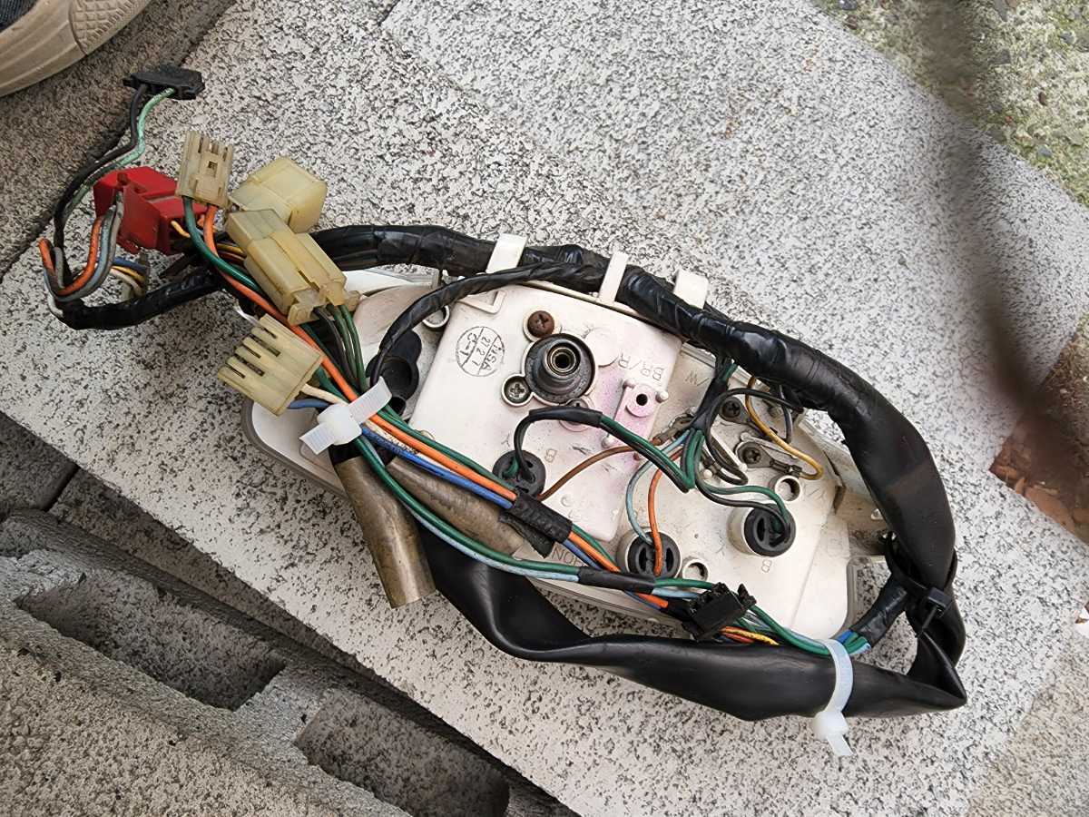 ご確認お願いします ライブディオZX スピードメーター 130kmメーター シモン 紫紋 DIO ZX