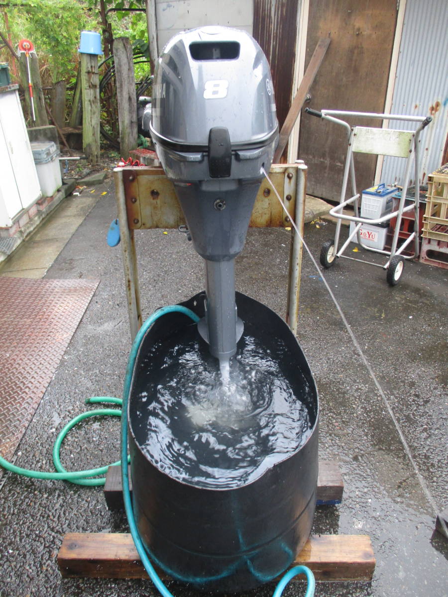 ヤマハ YAMAHA 8馬力 船外機 数回使用 12L燃料タンク付き  