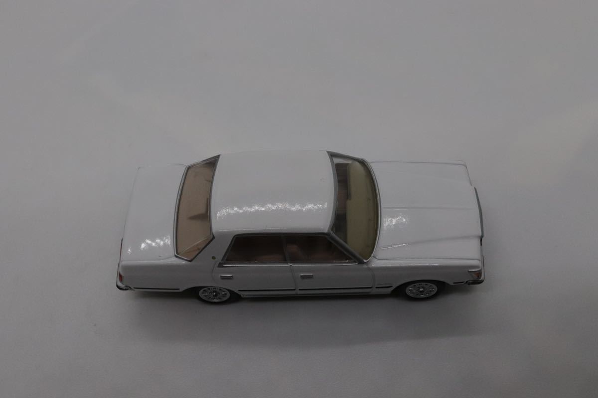 トミカリミテッド ヴィンテージ ネオ トヨタ クラウン 4ドア ハード