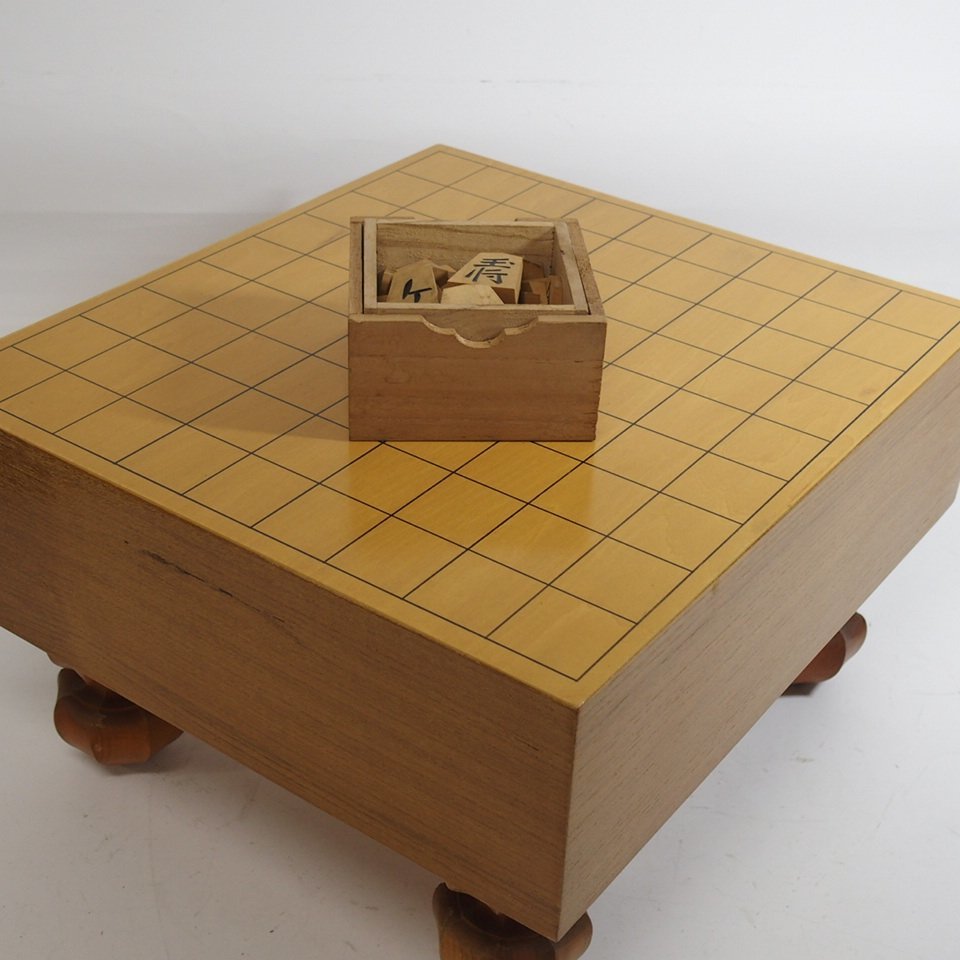  f002 F4 将棋盤 厚さ約11cm 将棋駒 初心者練習用(将棋)｜売買されたオークション情報、yahooの商品情報をアーカイブ公開 - オークファン 将棋