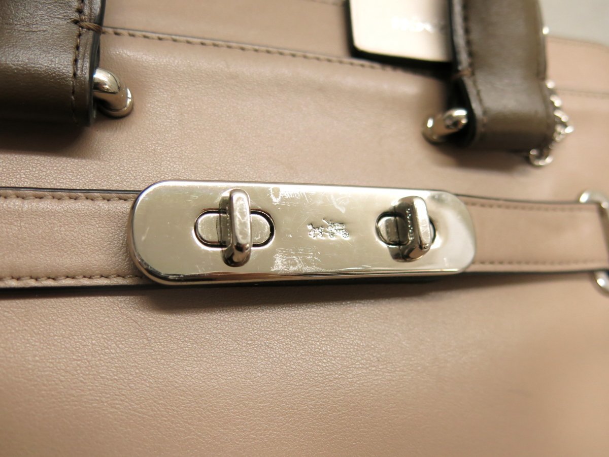 超美品○COACH コーチ○57083○スワッガー○馬車ロゴ型押し○カーフ 