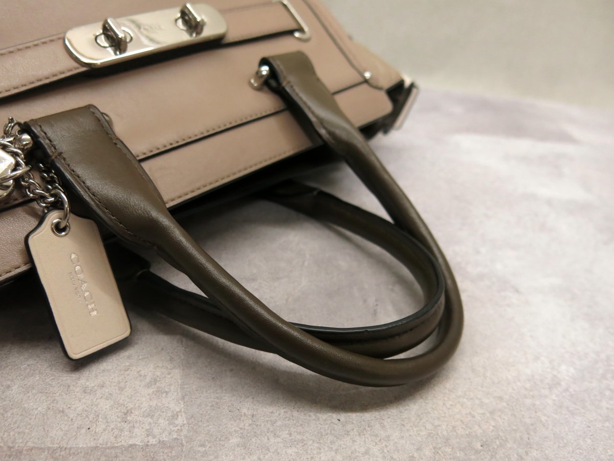 超美品○COACH コーチ○57083○スワッガー○馬車ロゴ型押し○カーフ 