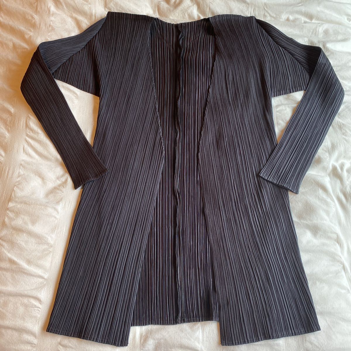 数量限定，最新作 イッセイミヤケ ISSEYMIYAKEプリーツプリーズ PLEATS PLEASE ロングカーディガンジャケット ダークグレー サイズ3(その他)｜売買されたオークション情報、yahooの商品情報をアーカイブ公開 - オーク 女性用