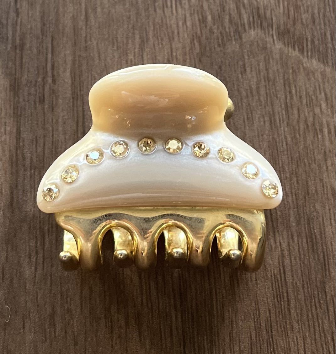 acca アッカ 超美品 ベージュ ヘアクリップ ストーン付き acca アッカ 超美品 ベージュ ヘアクリップ ストーン付き acca 【公式