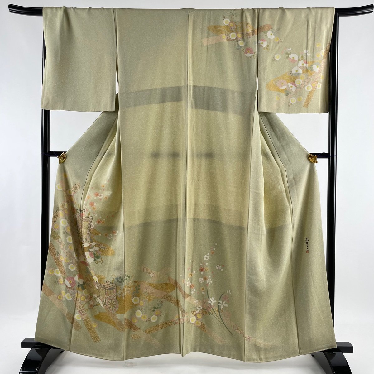  競ナビ 訪問着 秀品 松井青々 落款 御所車 草花 金彩 ベージュ 袷 161.5cm 68cm L 正絹(仕立て上がり)｜売買されたオークション情報、yahooの商品情報をアーカイブ公開 - オークファン 仕立て上がり