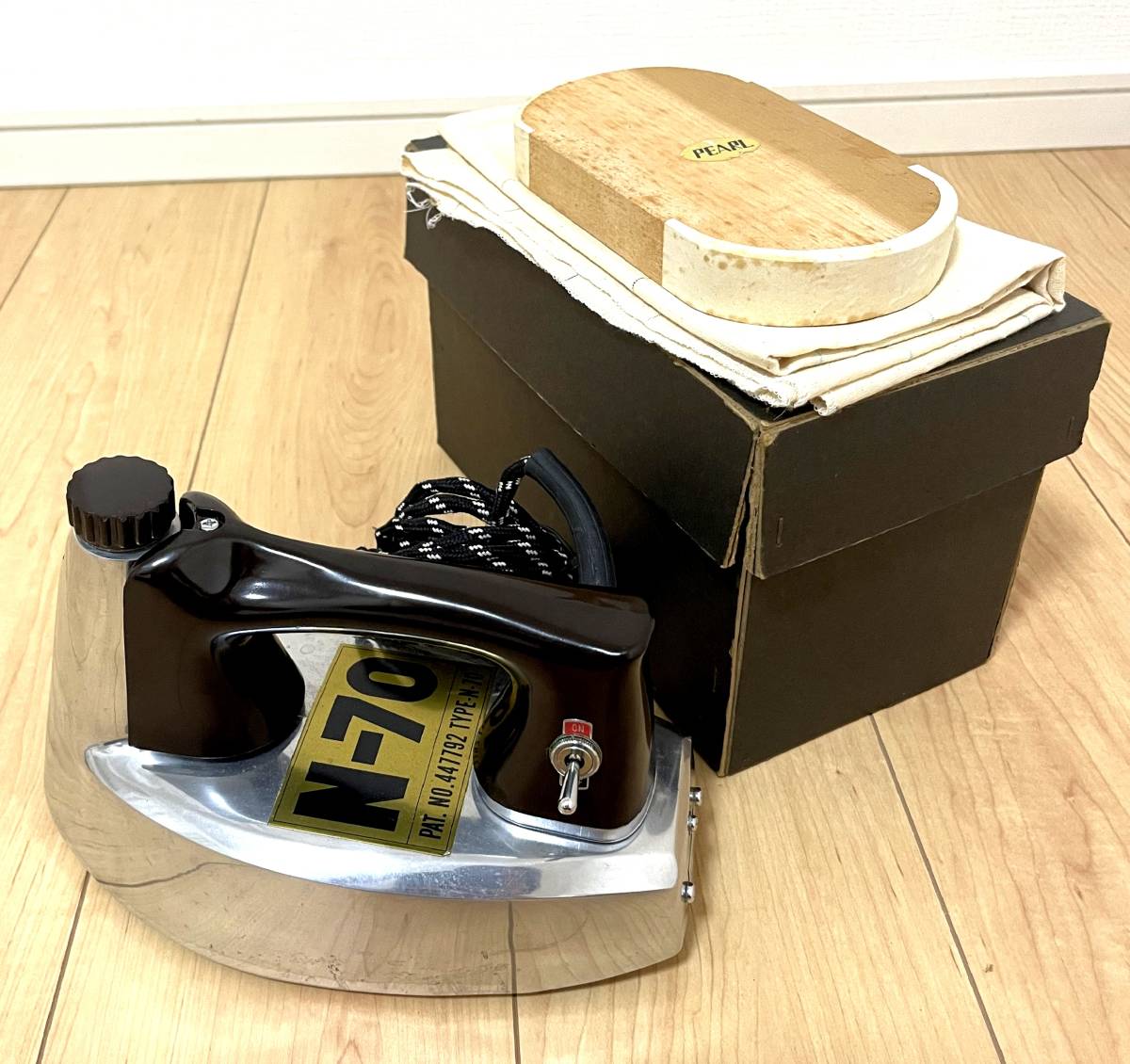 コインリング作成キット SMALL 穴あけ 硬貨 彫金工具 【スペーサー不要！】 Amazon.co.jp: USAReplacementparts  コインリングパンチャー&スペーサーセット | ゴールデンパンチ メタルホールジュエリー作成ツール | パンチ4個リング作成ツール |  セルフセンタリングパンチ ...