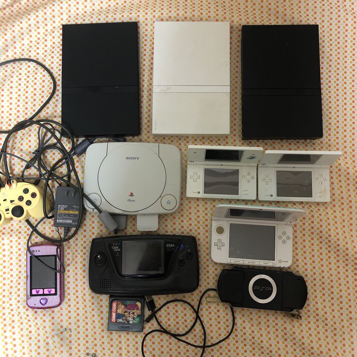 人気SALE，低価 任天堂 3DSLL / DS/ PSP/ SEGA /SONY PS2 SCPHー750000/ SCPHー70000 &times;2/ PS one(その他)｜売買されたオークション情報、yahooの商品情報をアーカイブ公開 - オークファン その他
