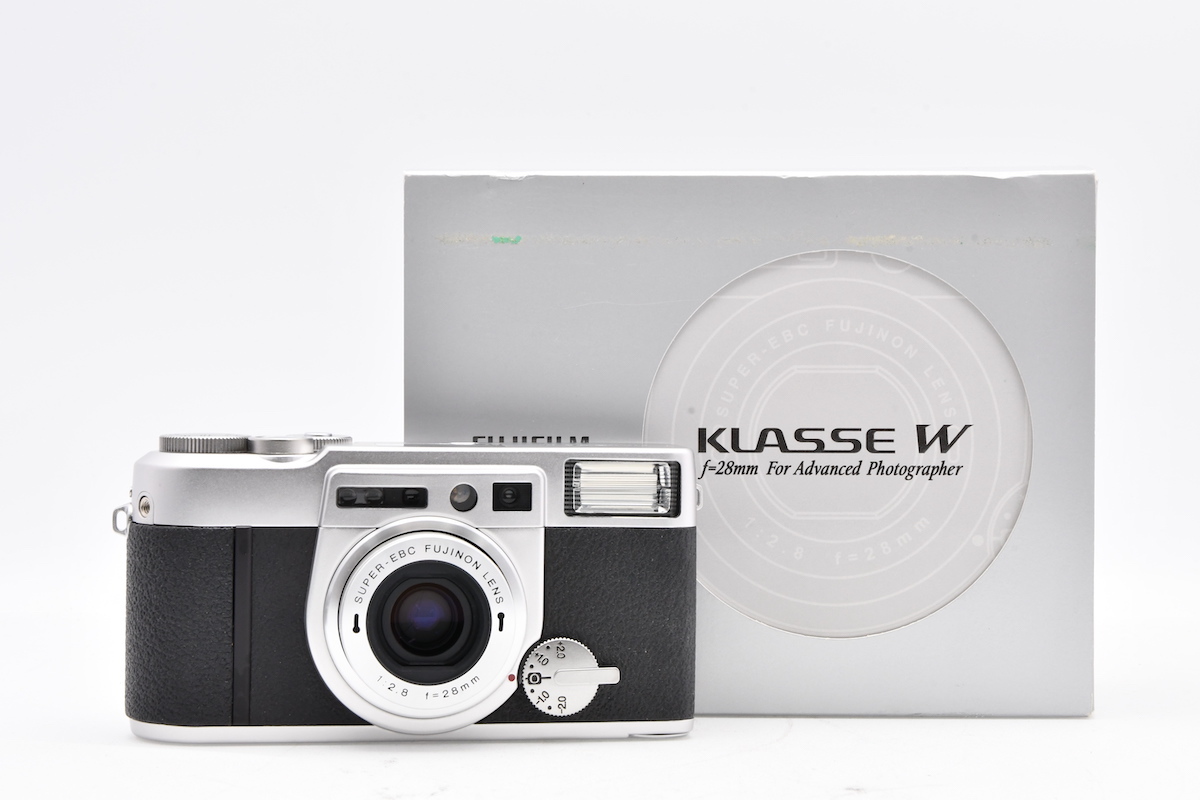 Fujifilm W Klasse KLASSE Silver Fuji 28mm f2.8 film camera from