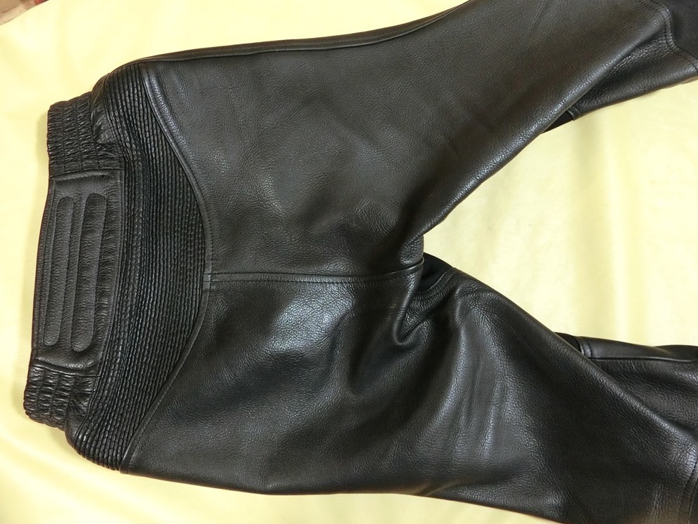 訳あり】KUSHITANI クシタニ レザーパンツ ブーツアウト(レザー)｜売買