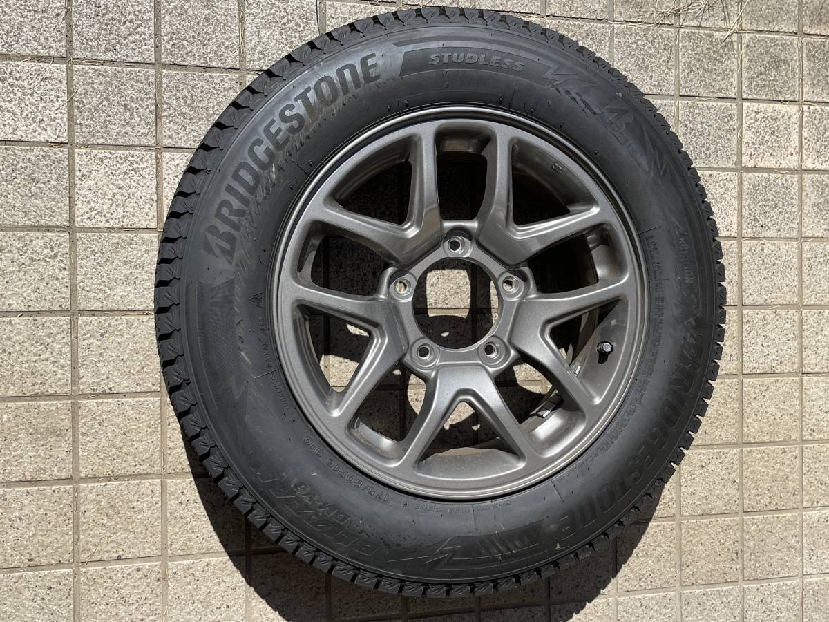 ジムニー　JB64W　純正16インチアルミ　ブリヂストンブリザック　DM-V3　175/80-16　スタッドレス　室内保管