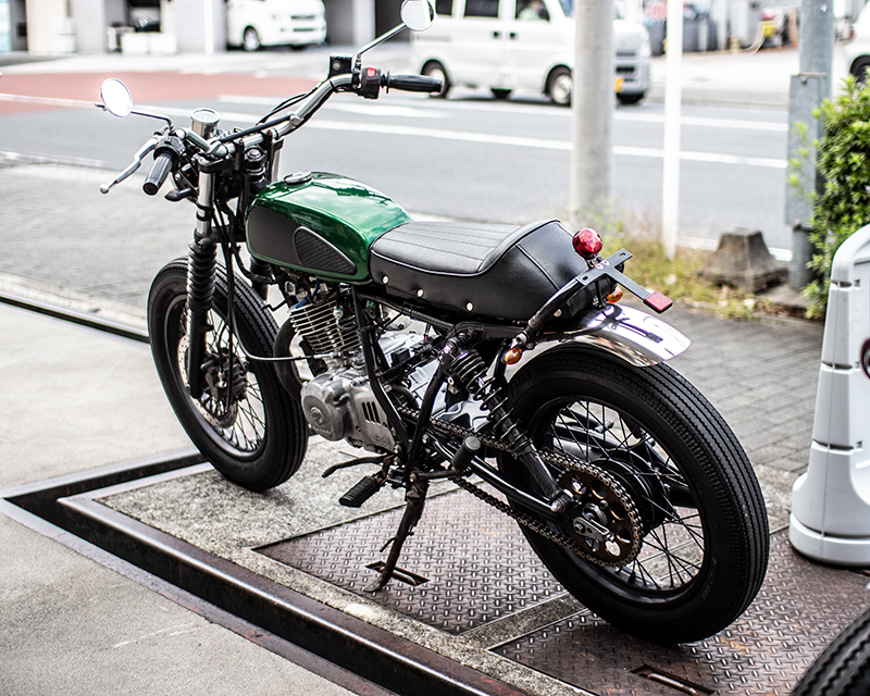 ST250スクランブラーカスタム好調美車 ボバー ブラット グラストラッカー キャブ キック TR エストレヤ ボバー ST250スクランブラーカスタム好調美車 ブラット 2005年・平和 スズキST250のスクランブラーカスタムバイク カスタム」(スズキ)(オートバイ