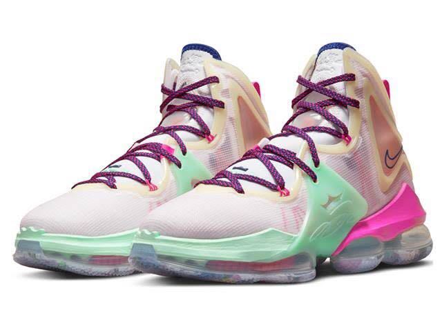 新品・未着用】NIKE 容易く レブロン19 バスケットボールシューズ