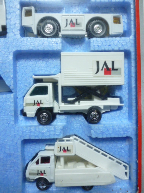 即決 未使用品 未開封品 TOMY トミカ JAL ジャンボエアポートセット