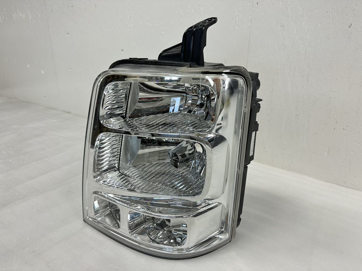 4O28 【良品】エブリィ DA64W 純正 HID ヘッドライト 左 LE06G6166