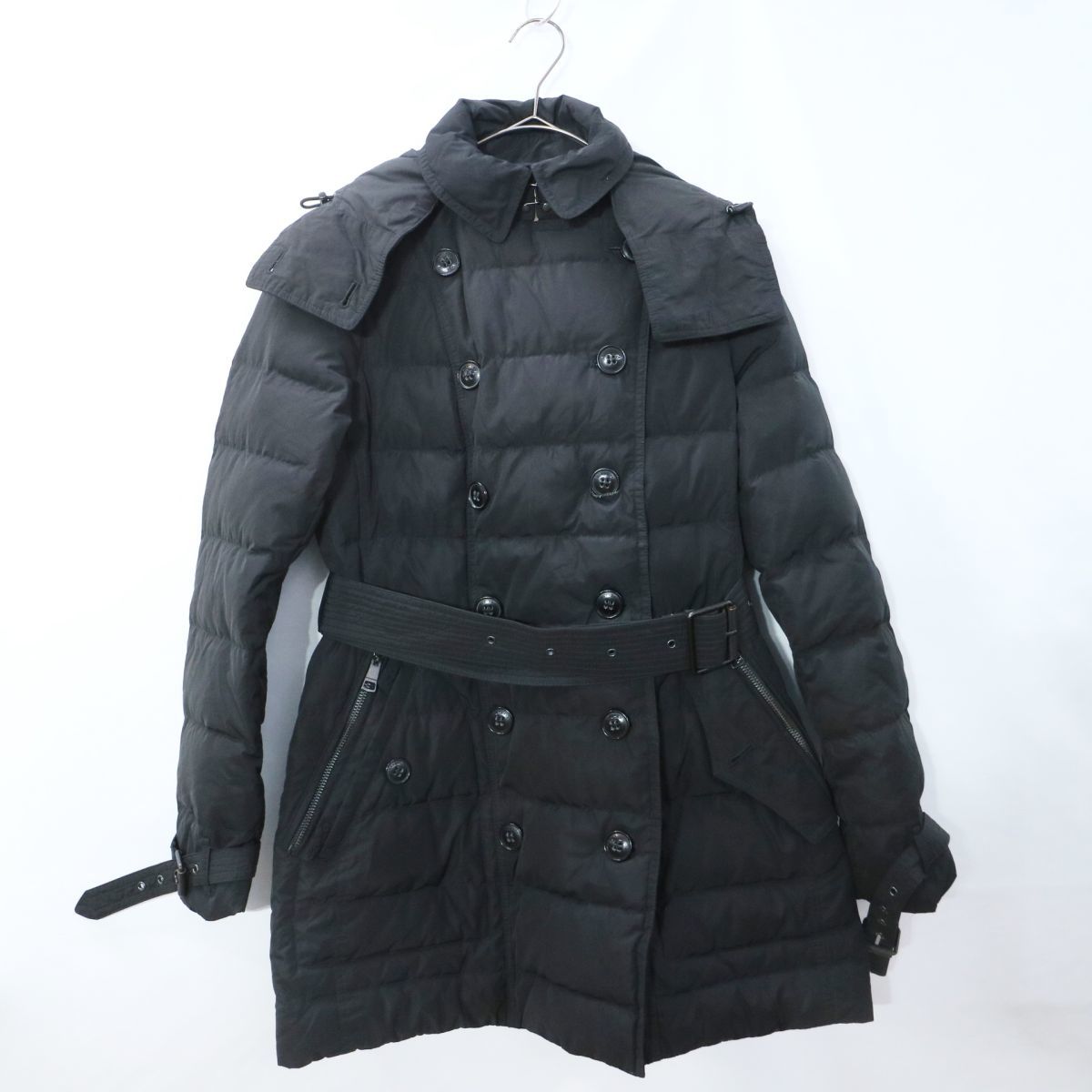 BURBERRY バーバリー ダウンコート ジャケット 防寒 ヘビーアウター ウィンターウェア 黒 ブラック (レディース S) 中古 古着 L5512 BURBERRY バーバリー ダウンコート ジャケット ノバチェック フェイクファートリム