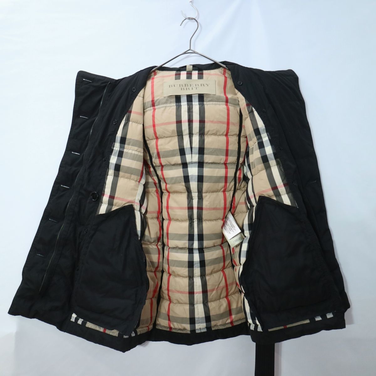 BURBERRY バーバリー ダウンコート ジャケット 防寒 ヘビーアウター ウィンターウェア 黒 ブラック (レディース S) 中古 古着 L5512 BURBERRY バーバリー ダウンコート ジャケット ノバチェック フェイクファートリム