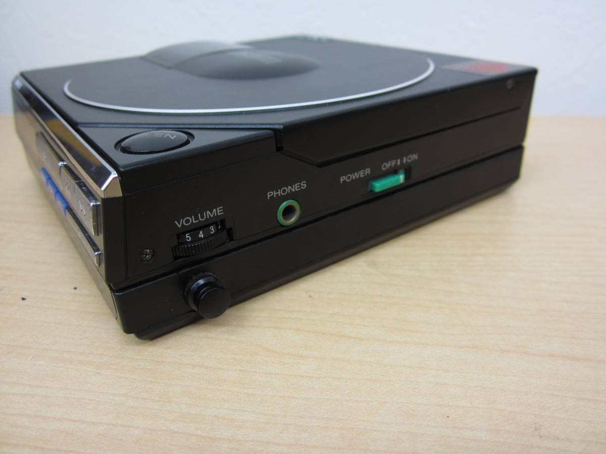 Sony Discman D-50 | Player CD News (D-50 Hi-Fi MkII) ⁄ Portable