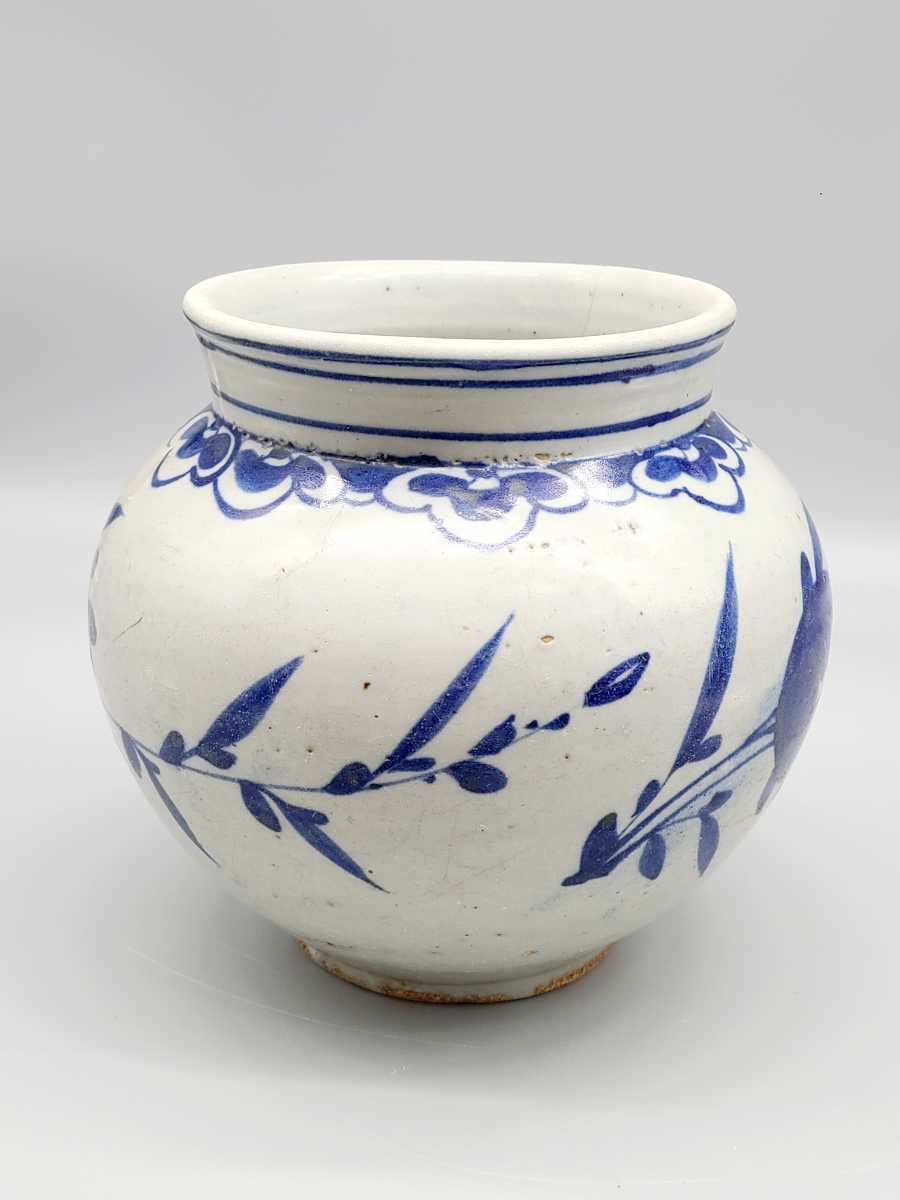 149. 李朝 染付 牡丹文 高さ約：19cm 染付壺 朝鮮古陶器 李朝 朝鮮 古