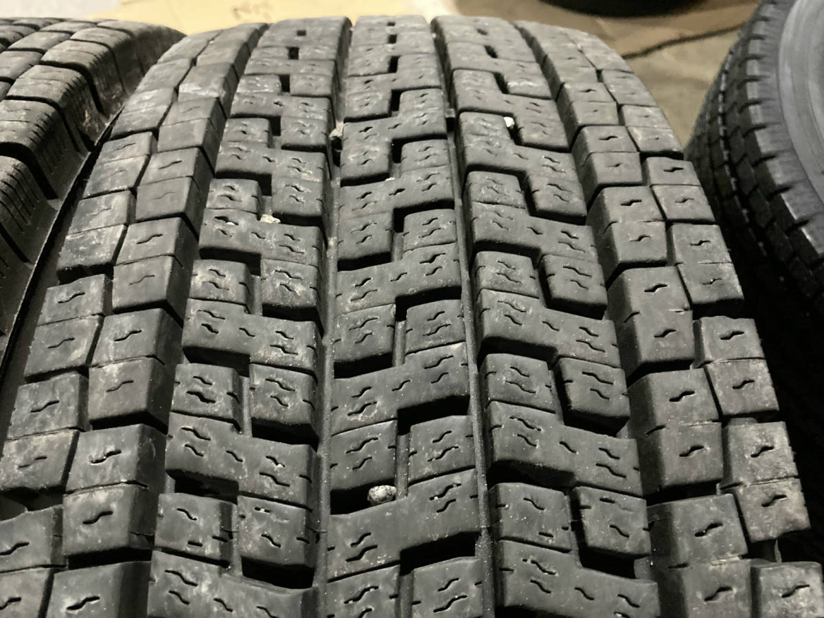 245/70R19.5 2本 YOKOHAMA 冬中古トラックタイヤ 冬タイヤ バリ溝 増 