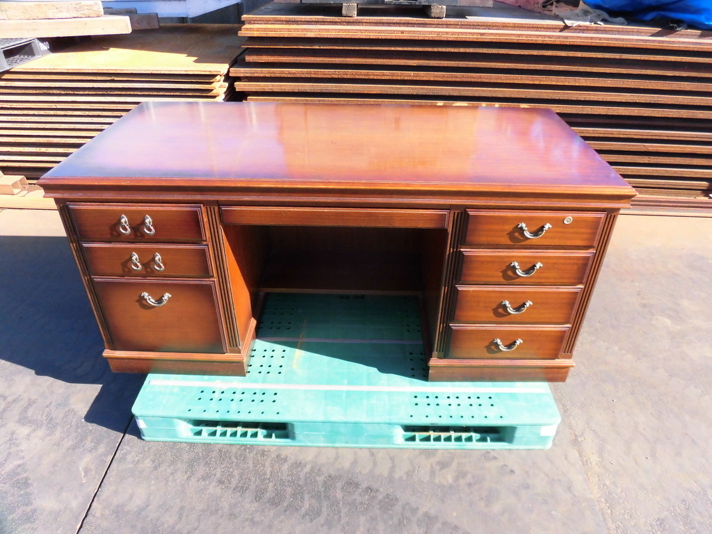 2086853_USM_TABLE_04