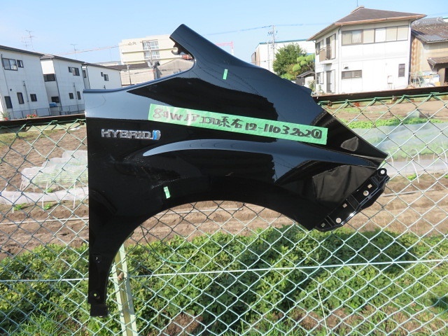 ZRR80W ノア ZWR80W ホイール 1本 ★即決★ ZWR80W ZRR80W 80 85 ノア エアロ系 右 フェンダー ★黒 202★