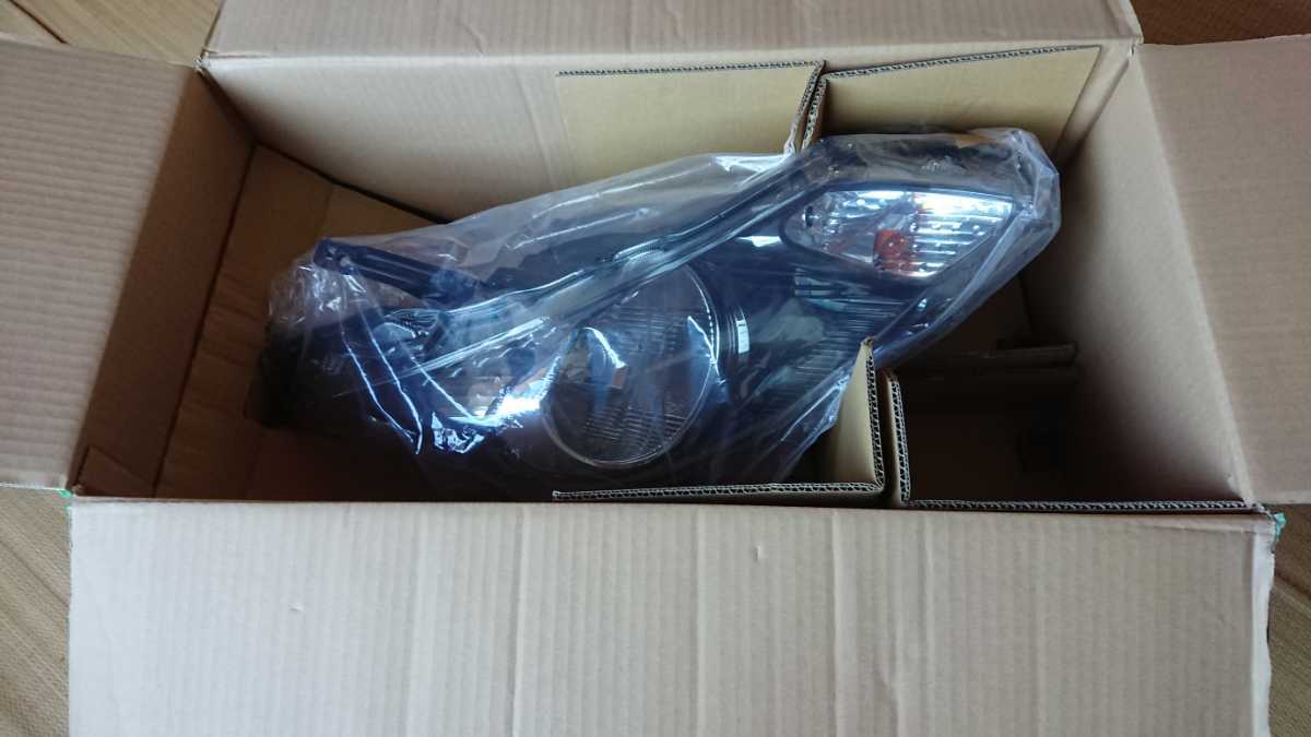 新品フリードGB3後期HID右ライト フリード HID GB3 打刻 N7 GP4