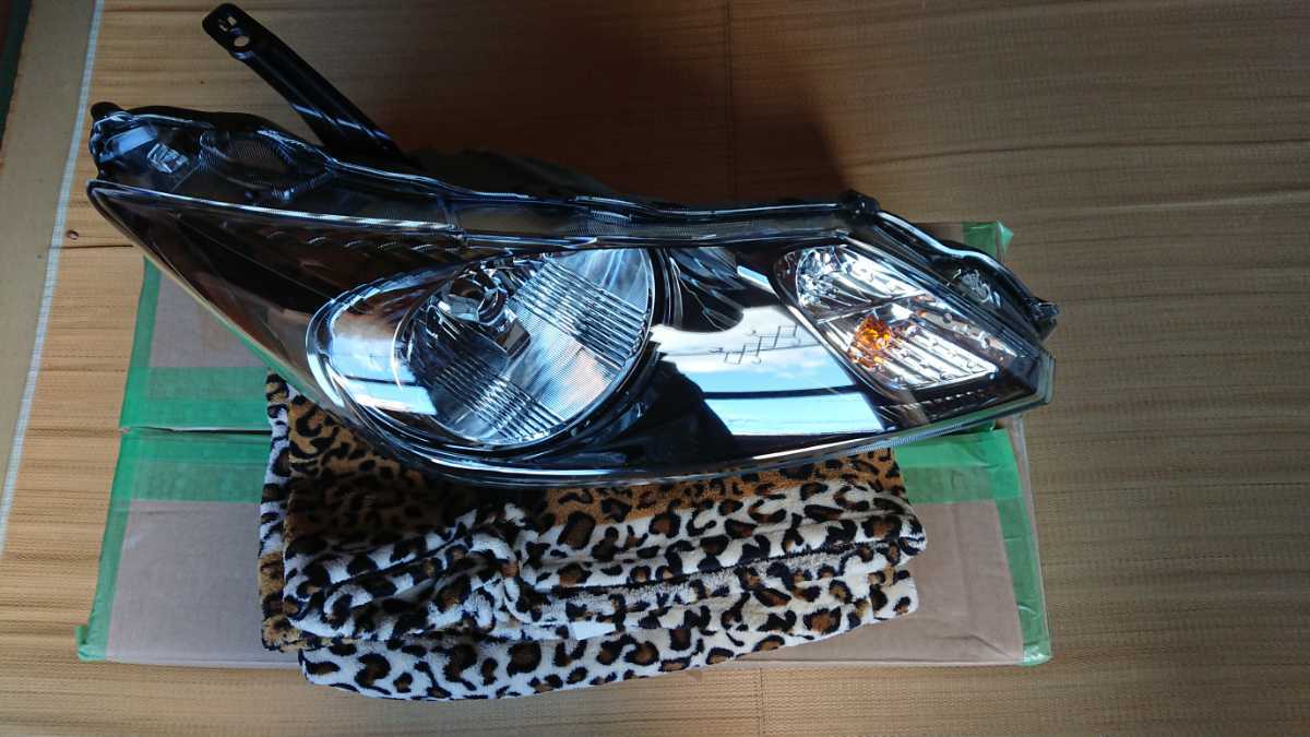 新品フリードGB3後期HID右ライト フリード HID GB3 打刻 N7 GP4