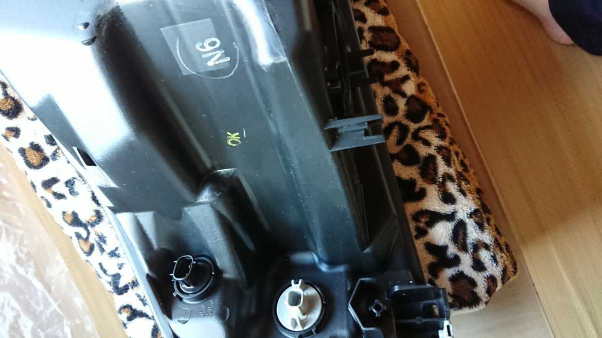 新品フリードGB3後期HID右ライト フリード HID GB3 打刻 N7 GP4