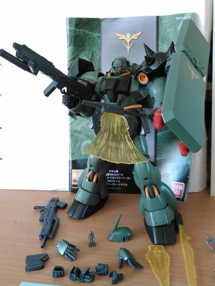 MG 1/100 ギラ ドーガ 指揮官 完成品 ユニコーン ガンダム ガンプラ HG 
