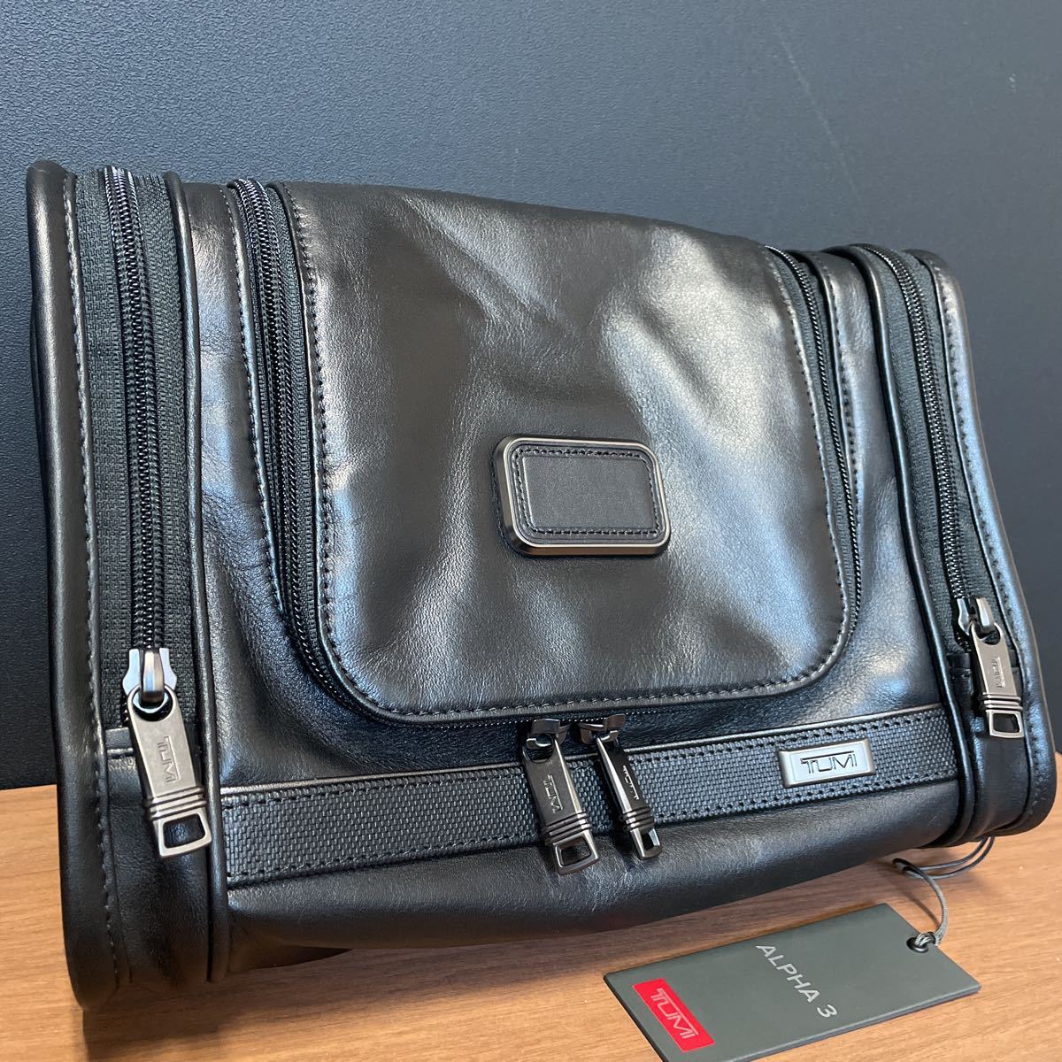 新品】1円スタート TUMI トゥミ ハンギング トラベル キット トラベル
