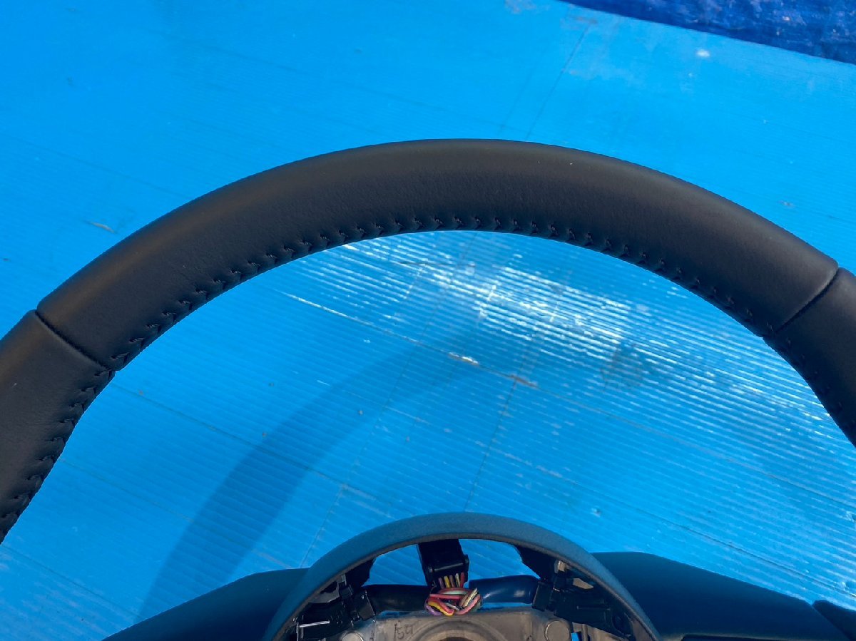 トヨタ ヤリス MXPH10 ハンドル ステアリング ホーンパッド無 モジュール無 スイッチ付 黒レザー FC20 (A8-201 95192) ヤリス MXPH10 トヨタ 棚 Tricolore Online