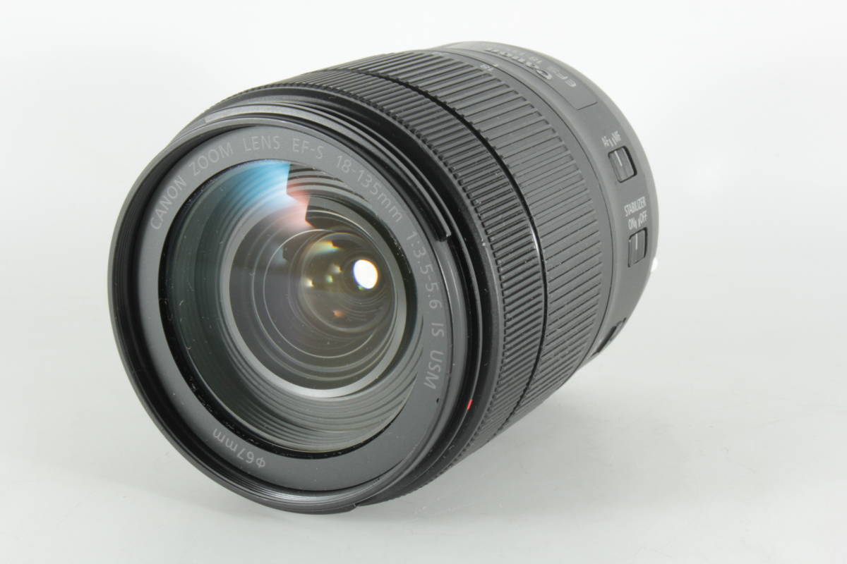 ☆極上品☆ CANON キャノン EF-S 18-135mm 1:3.5-5.6 IS USM #8111