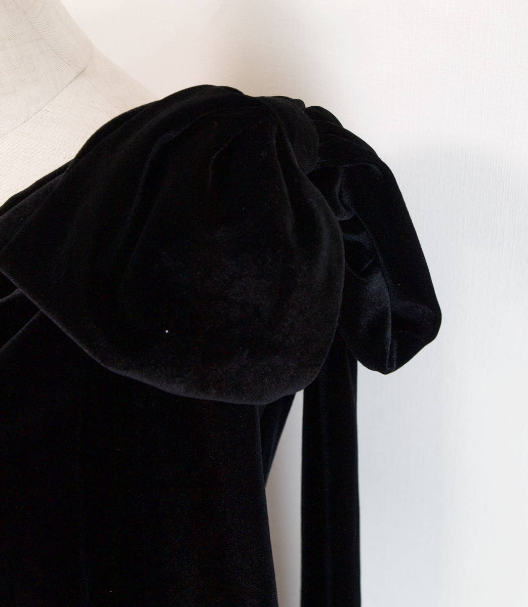 TADASHI SHOJI　タダシショージ　BLACK　ロングフォーマルドレス　「M 」/ １１−１３号程度 TADASHI SHOJI タダシショージ Dress Jasi XXS