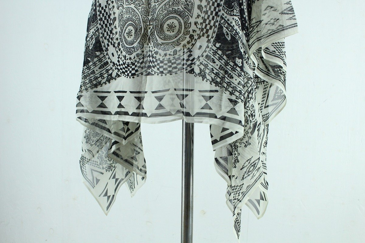 ETRO エトロ ポンチョ ケープ ショール 白 黒 モノトーン ペイズリー