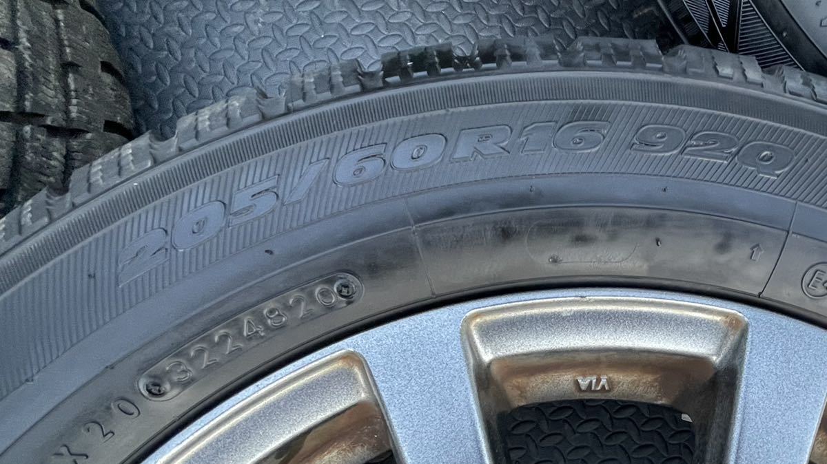 プリウス 205/60R16スタッドレス2020年製 アルミセット4 本バリ山_6
