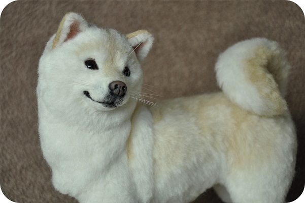 ikona 羊毛フェルト 白柴 柴犬 ハンドメイドの入札履歴 - 入札者の順位