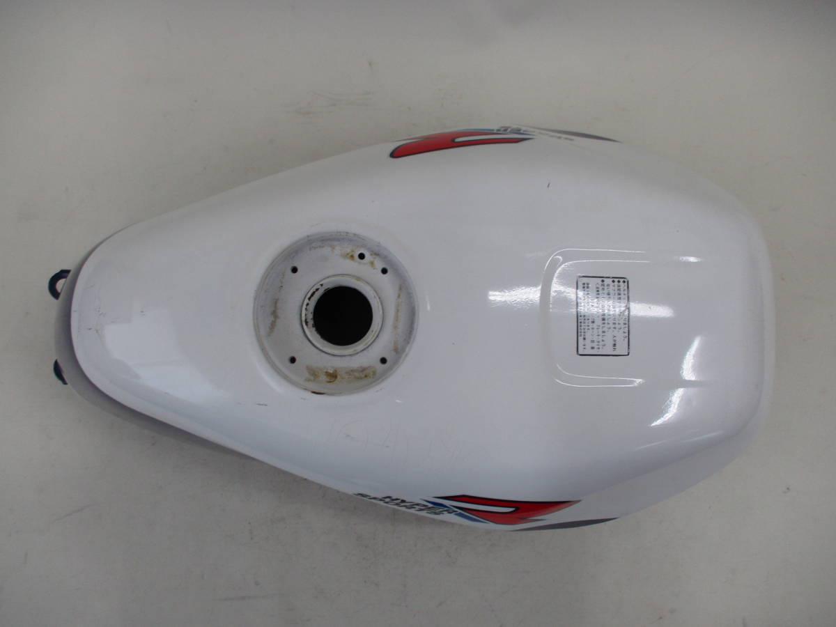 スズキGSXR250R(GJ73A)用ガソリンタンク T51 SUZUKI スズキ GSX-R250R GJ73A 純正 タンク 燃料タンク ガソリン