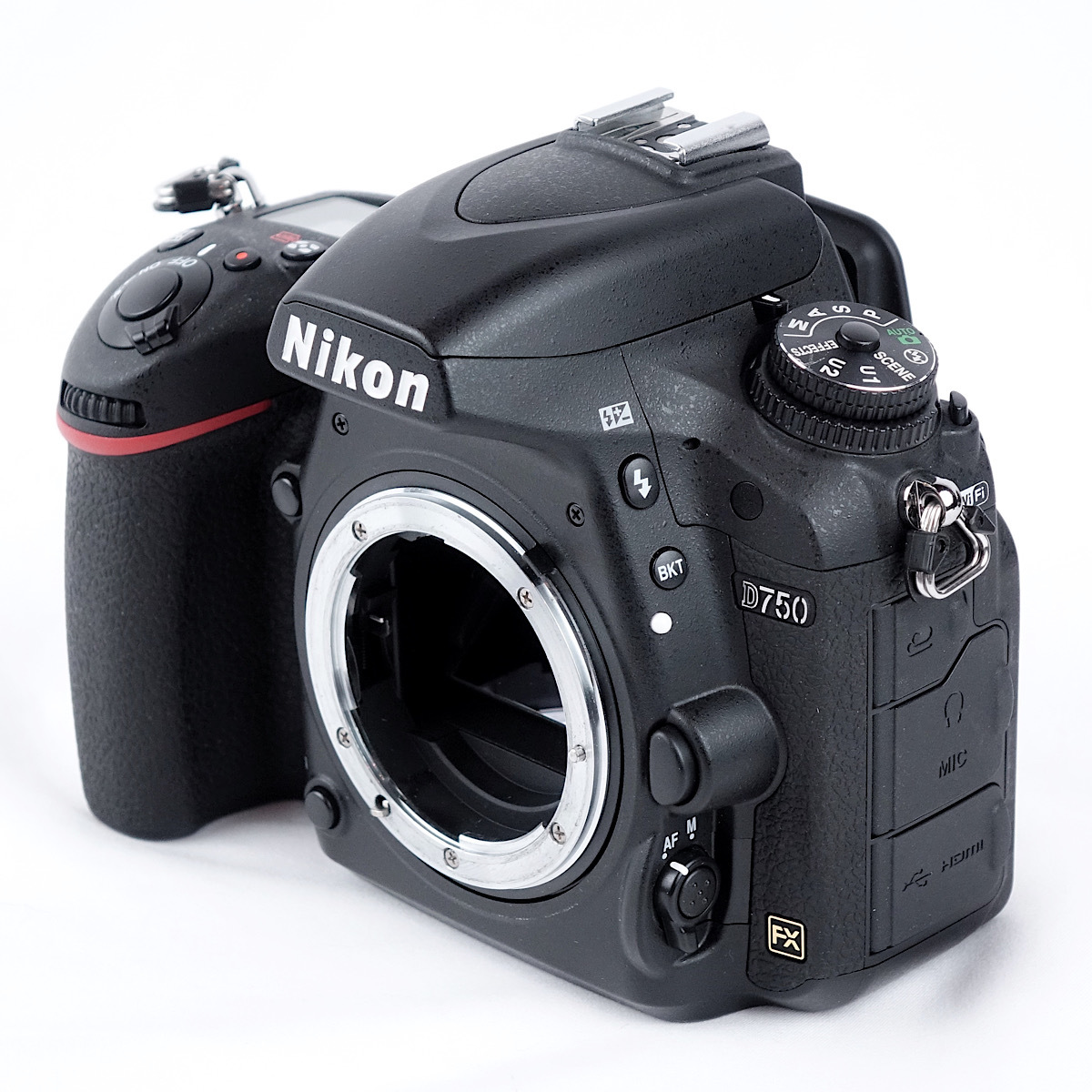 □ 名機 NIKON D750 シャッター数 4300枚弱 極上品 □ D750ボディ 元箱 