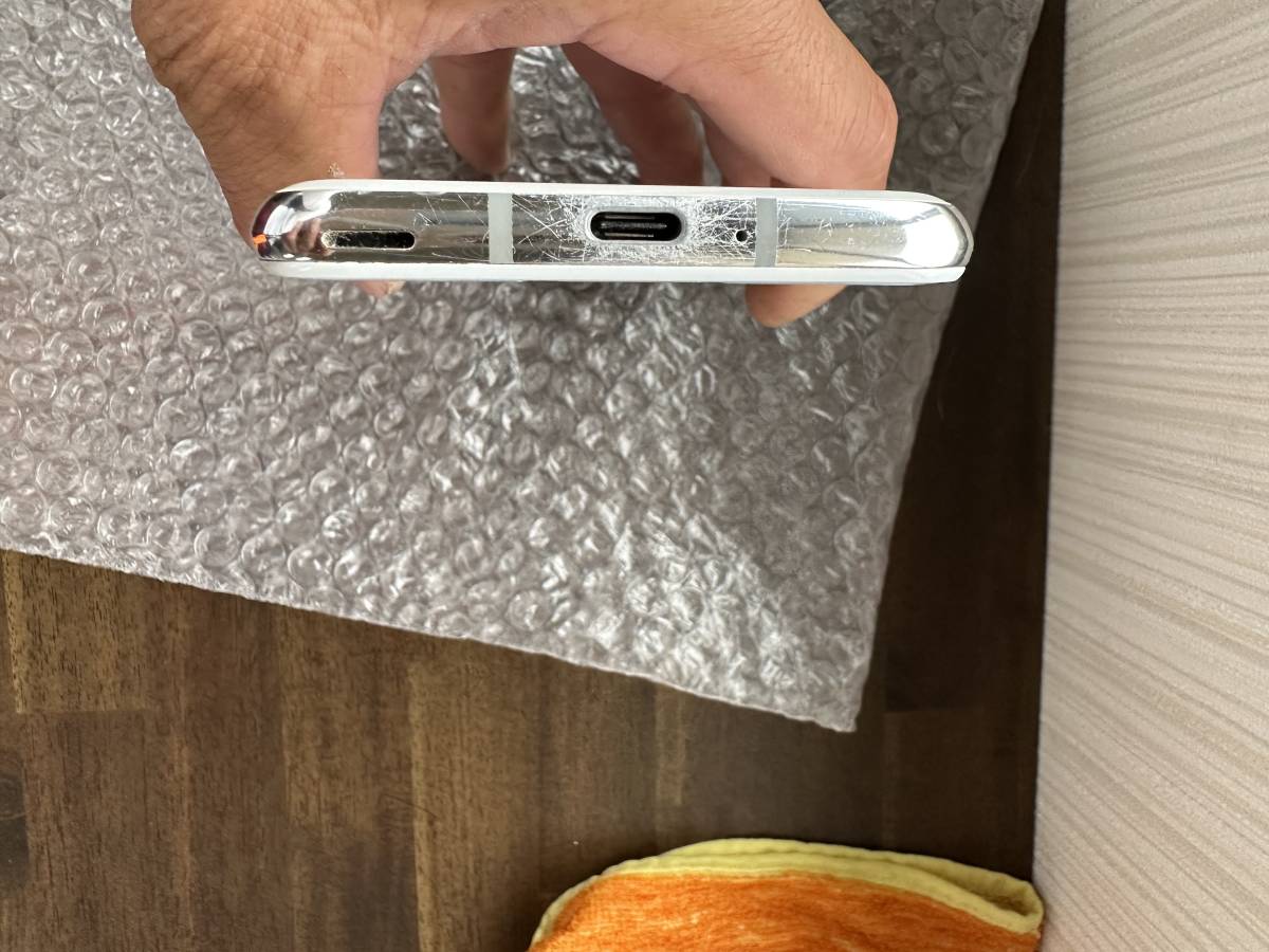 KDDI AQUOS SHV42 SIMフリー SHV42 R2 AQUOS シャープ アクオス 価格