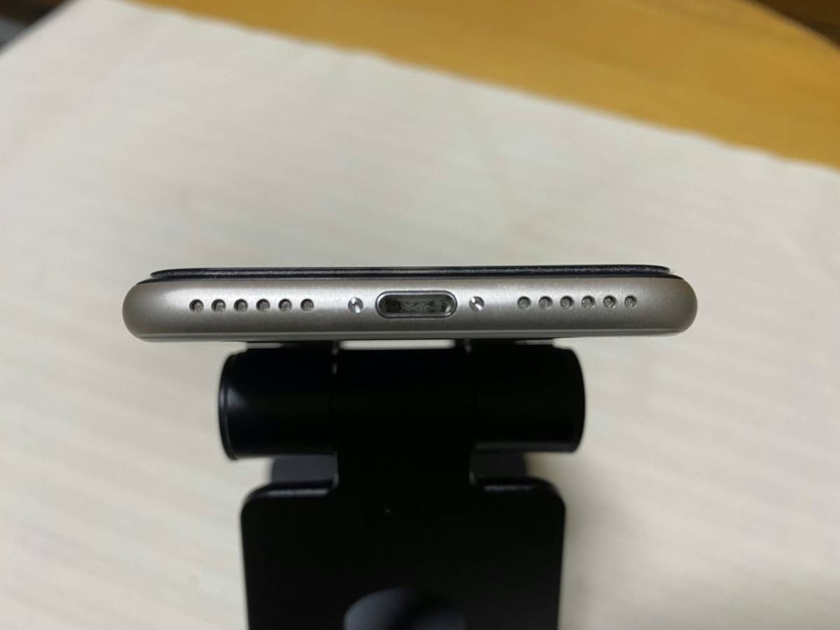 iPhone SE 第3世代 スターライト 128GB SIMフリー 超美品! 限定保証付き! バッテリー100％! おまけ多数! iPhone SE スターライト 美品iPhone (第3 本体
