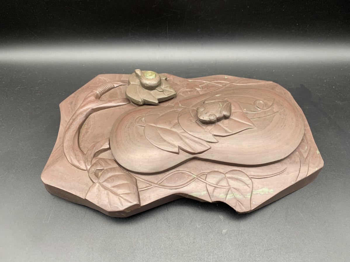 硯蛙の彫刻