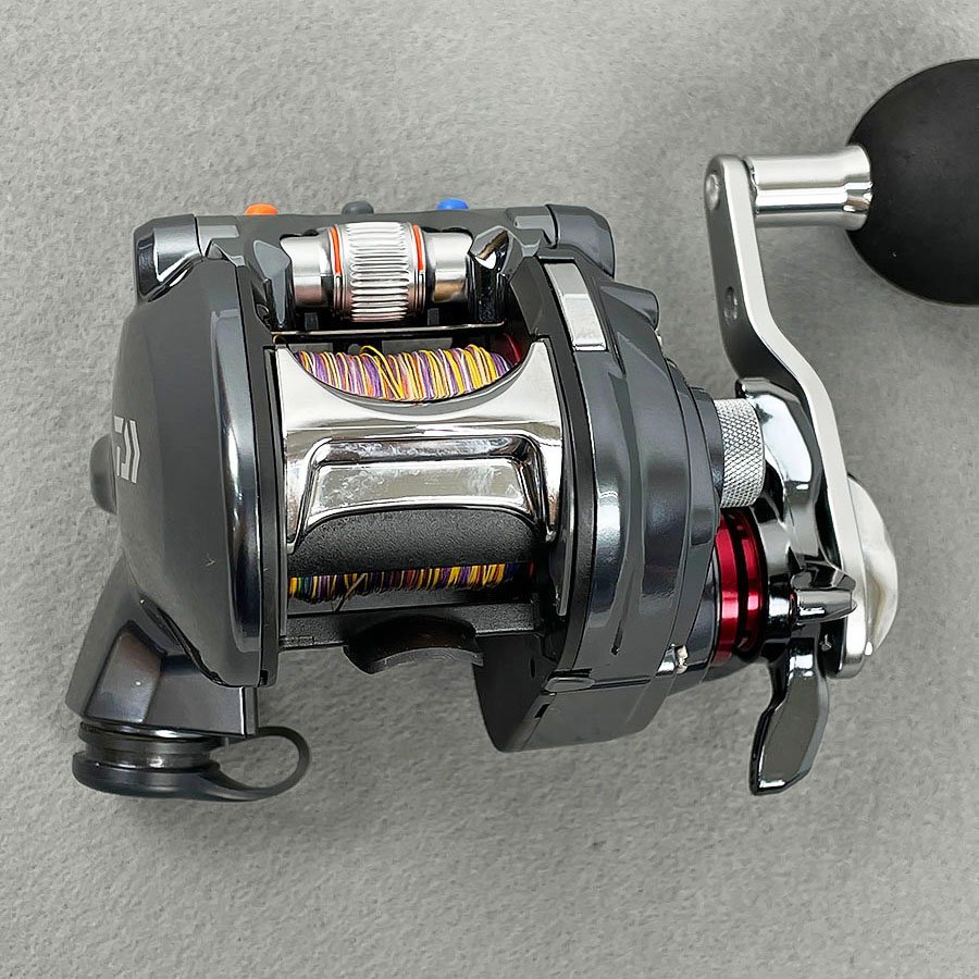 Daiwa ダイワ 15 SEABORG シーボーグ 200J 右ハンドル 電動リール 使用
